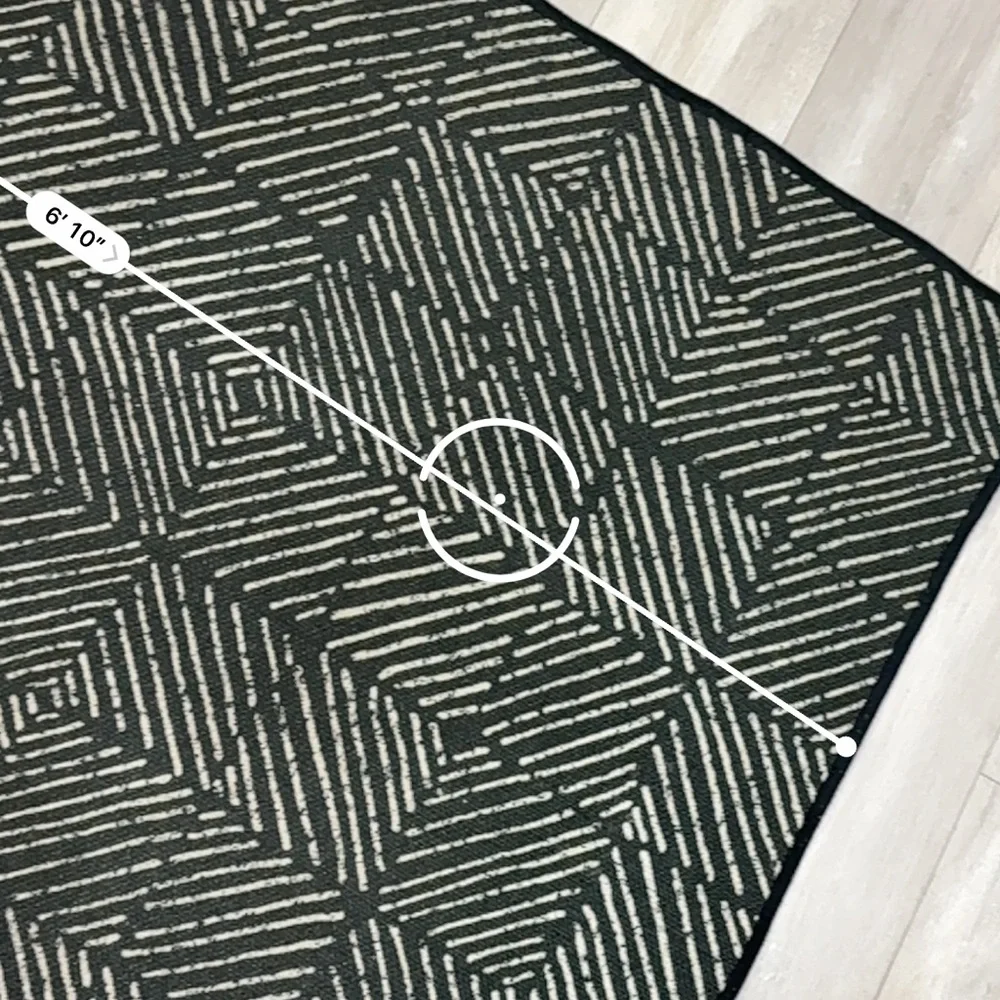 Geometric Black and Gray Area Ruggable cover plus mat EUC